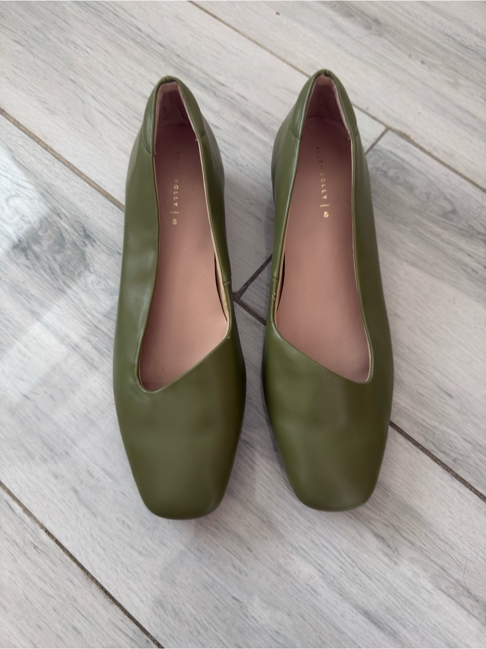 Women Olive Green Casual Heels Classic Size 9 Allen Solly